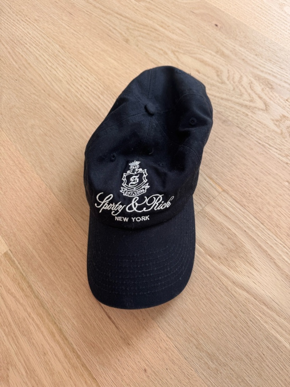 Sporty and rich blue hat